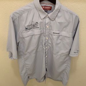 Simms Men’s Fishing shirt. Excellent Condition. Size Large.